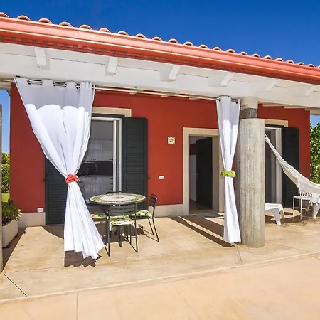 Amazing In Marza With Outdoor Swimming Pool * Santa Maria Del Focallo